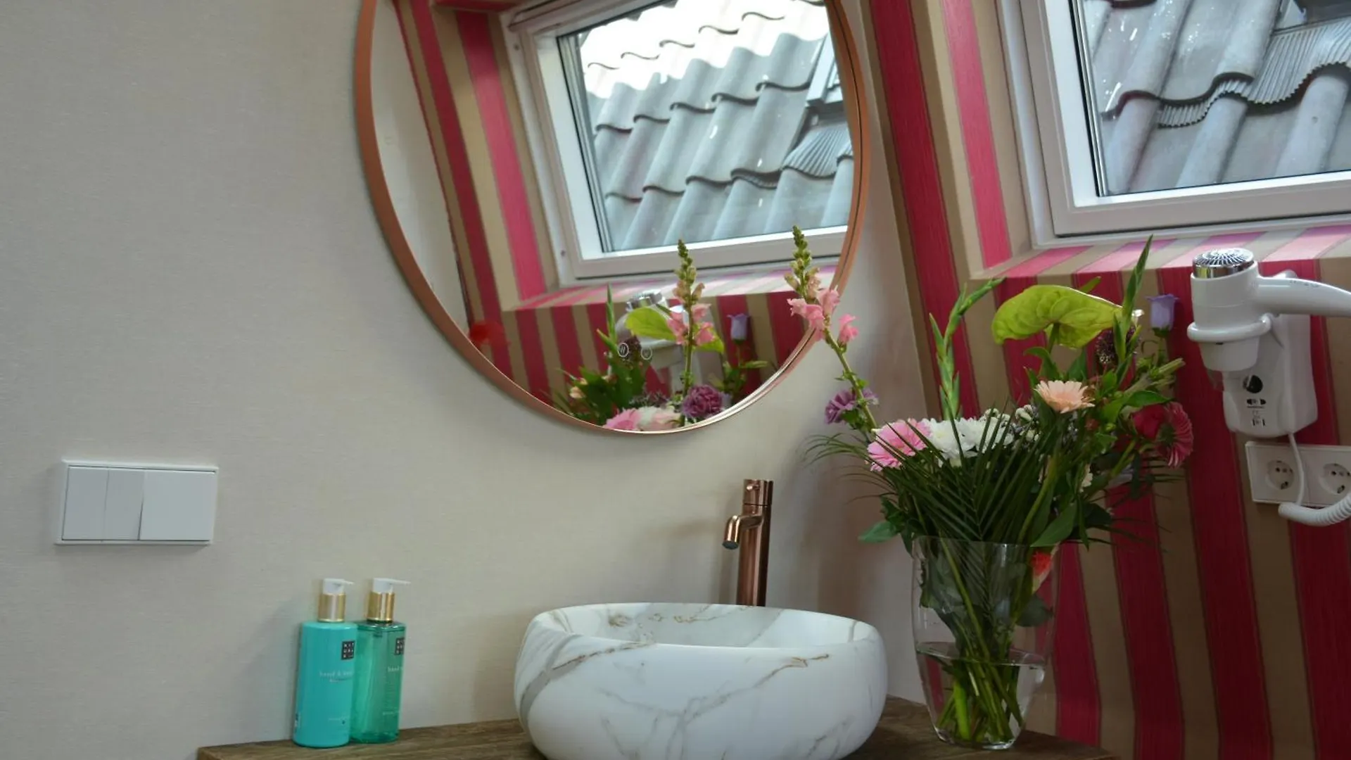 The If Boutique Hotel Amsterdam 3*,